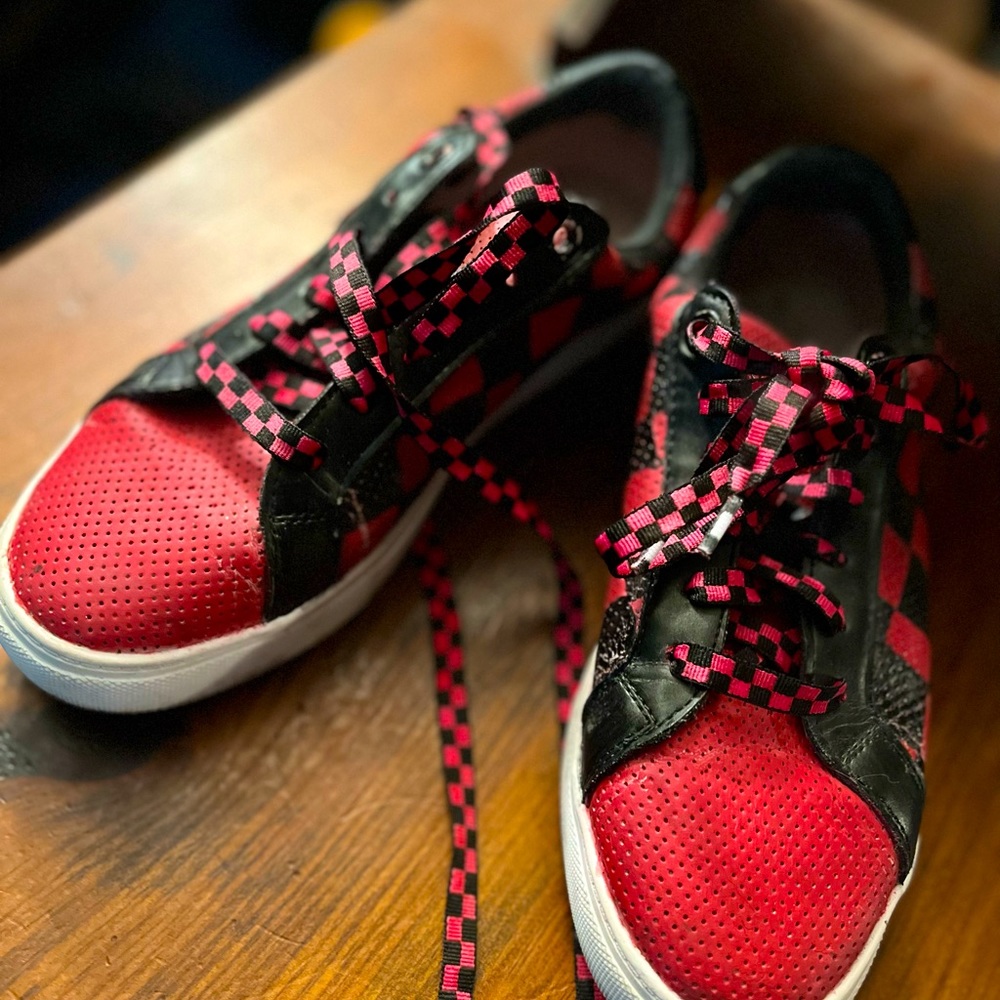 Checkered Shoes - Picture 4 of 5